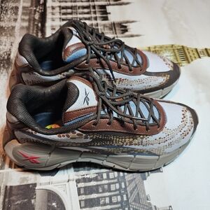 Rebook Jurassic Park world Zig kinetica 2.5 Stark g grizzly Brown men  size 10.5